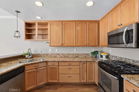 Kitchen - 24406 Hampton Dr #B, Valencia, CA 91355 photo 3 of 5