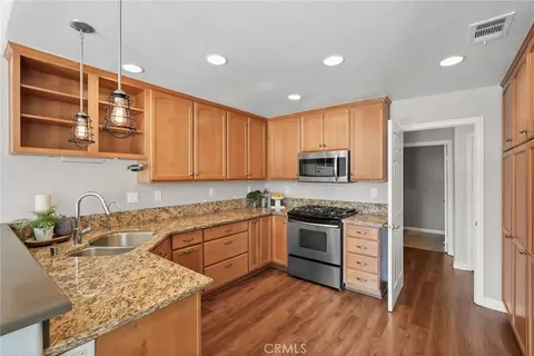 Kitchen - 24406 Hampton Dr #B, Valencia, CA 91355 photo 2 of 5