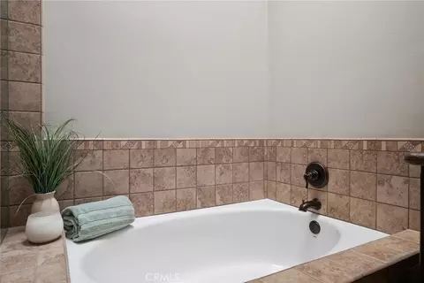 Bath - 24406 Hampton Dr #B, Valencia, CA 91355 photo 5 of 7
