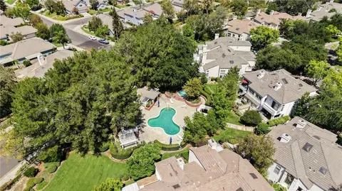 View/Area - 24406 Hampton Dr #B, Valencia, CA 91355 photo 4 of 4