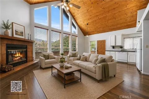 2513 Glacier Dr, Frazier Park, CA 93225