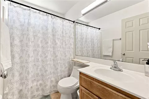 Bath - 1342 Lightcap St, Lancaster, CA 93535 photo 2 of 4
