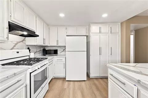 Kitchen - 1342 Lightcap St, Lancaster, CA 93535 photo 3 of 4