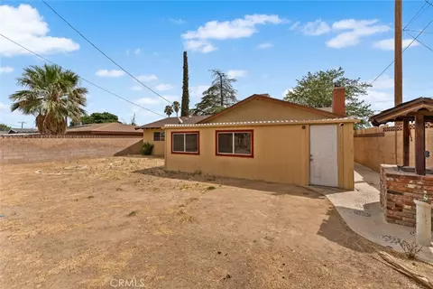 Exterior - 38447 2nd St E, Palmdale, CA 93550 photo 4 of 8