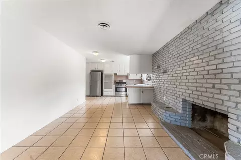 Living - 38447 2nd St E, Palmdale, CA 93550 photo 5 of 6