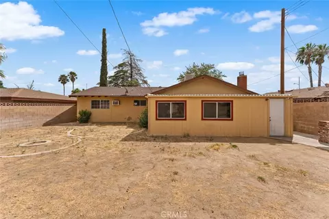 Exterior - 38447 2nd St E, Palmdale, CA 93550 photo 5 of 8