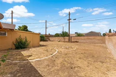 Exterior - 38447 2nd St E, Palmdale, CA 93550 photo 7 of 8