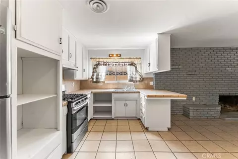 Kitchen - 38447 2nd St E, Palmdale, CA 93550 photo 1 of 5