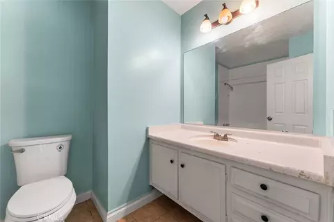 Bath - 38447 2nd St E, Palmdale, CA 93550 photo 1 of 4