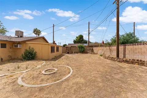 Exterior - 38447 2nd St E, Palmdale, CA 93550 photo 6 of 8