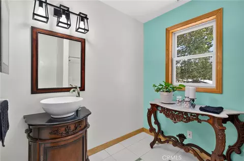 Bath - 871 Lebec Rd, Lebec, CA 93243 photo 4 of 4