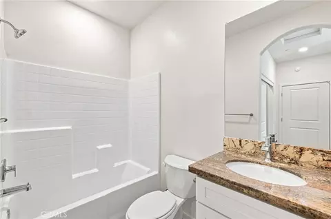 Bath - 9121 Prometheus, Bakersfield, CA 93306 photo 3 of 5