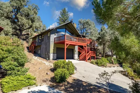 2421 Oakwood Ct, Pine Mountain Club, CA 93222