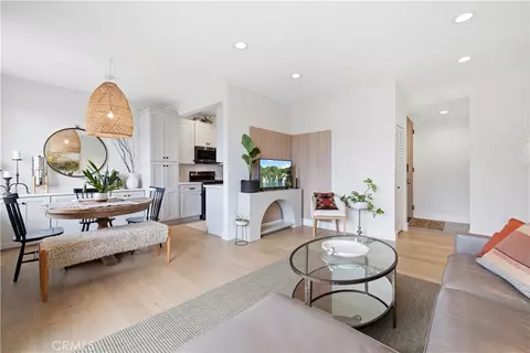14539 Benefit #205, Sherman Oaks, CA 91403