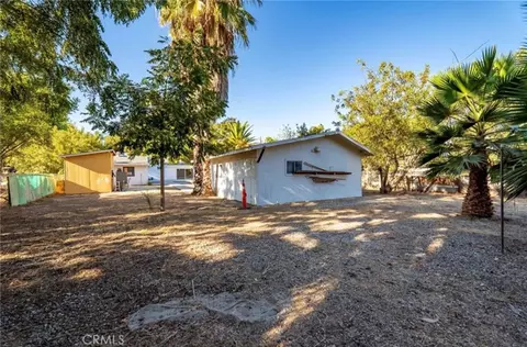 Exterior - 18942 Arminta St, Reseda, CA 91335 photo 10 of 11
