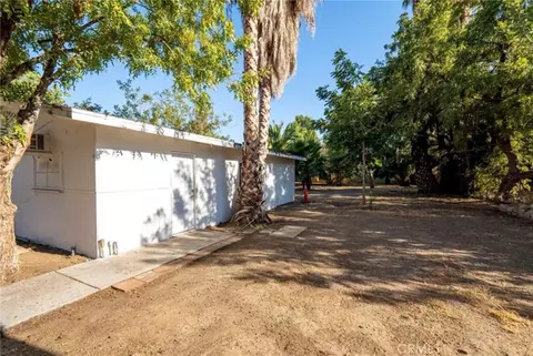 Exterior - 18942 Arminta St, Reseda, CA 91335 photo 8 of 11