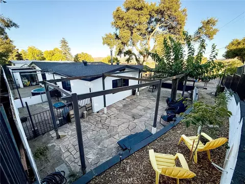 4633 Estrada, Atascadero, CA 93422 photo 3