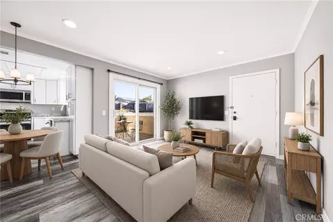 2915 Deacon St #17, Simi Valley, CA 93065