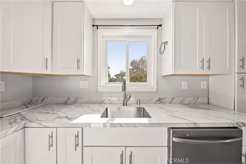 Kitchen - 2915 Deacon St #17, Simi Valley, CA 93065 photo 1 of 2