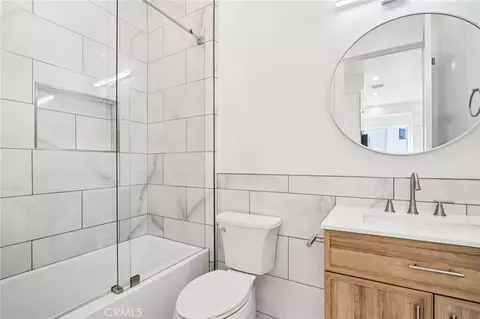 Bath - 14931 Vose St, Van Nuys, CA 91405 photo 7 of 7