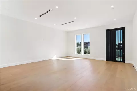 Living - 14931 Vose St, Van Nuys, CA 91405 photo 1 of 3