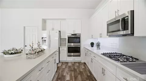 Entry Way - 4727 W Vahan Ct, Lancaster, CA 93536 photo 6 of 14