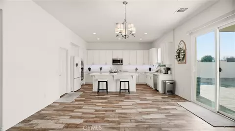 Entry Way - 4727 W Vahan Ct, Lancaster, CA 93536 photo 5 of 14