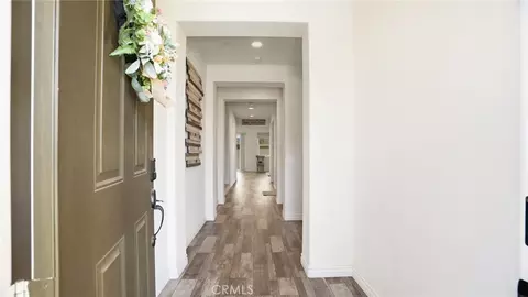 Entry Way - 4727 W Vahan Ct, Lancaster, CA 93536 photo 1 of 14
