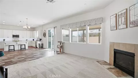 Entry Way - 4727 W Vahan Ct, Lancaster, CA 93536 photo 2 of 14