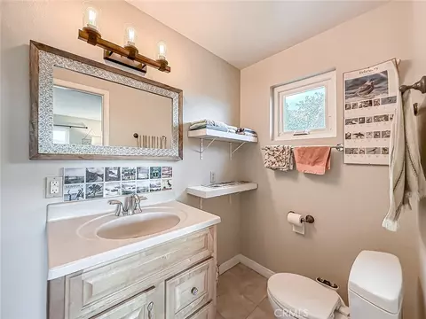 Bath - 1059 Alta Vis, Simi Valley, CA 93063 photo 1 of 2