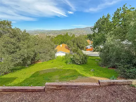 Exterior - 1059 Alta Vis, Simi Valley, CA 93063 photo 16 of 18