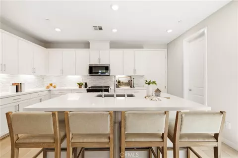 Kitchen - 27637 Ensemble, Valencia, CA 91381 photo 2 of 7