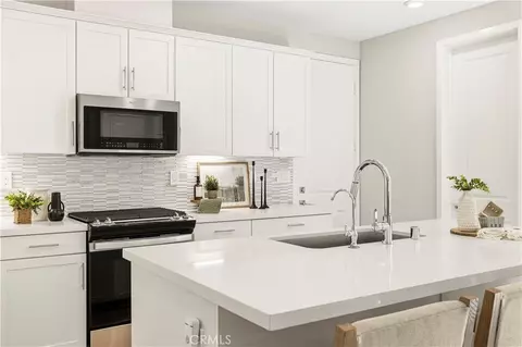 Kitchen - 27637 Ensemble, Valencia, CA 91381 photo 7 of 7