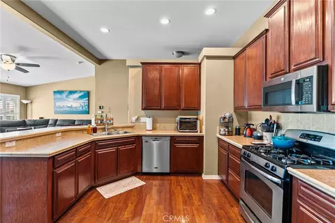 15455 Glenoaks Blvd #SPC 4, Sylmar, CA 91342