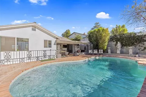 22444 Venido, Woodland Hills, CA 91364