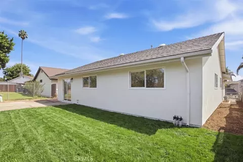 Exterior - 221 Vegas Dr, Oxnard, CA 93030 photo 4 of 4