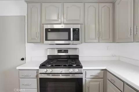 Kitchen - 221 Vegas Dr, Oxnard, CA 93030 photo 2 of 2