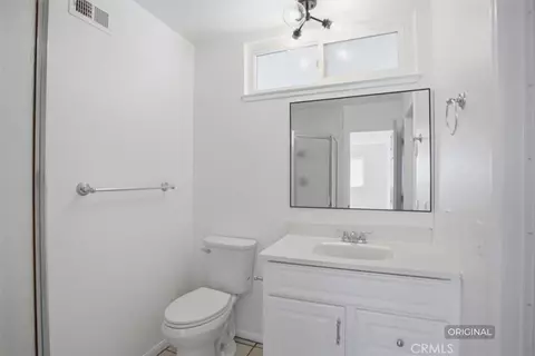 Bath - 221 Vegas Dr, Oxnard, CA 93030 photo 5 of 6