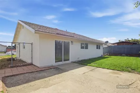 Exterior - 221 Vegas Dr, Oxnard, CA 93030 photo 2 of 4