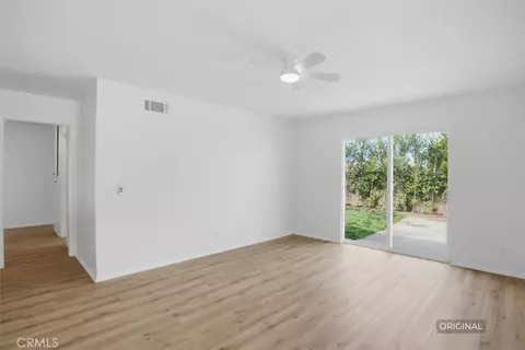 Living - 221 Vegas Dr, Oxnard, CA 93030 photo 2 of 3