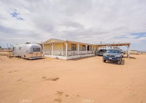 9634 Wolf Dr, Phelan, CA 92371