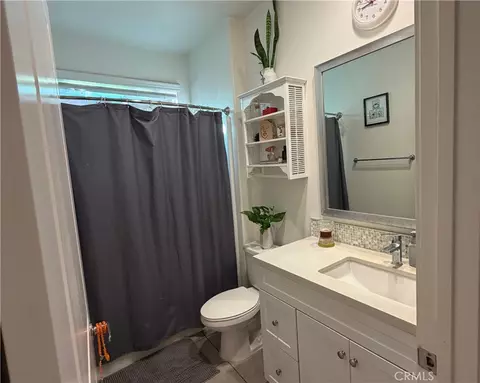 Bath - 10349 Diamond Way, Pacoima, CA 91331 photo 2 of 2