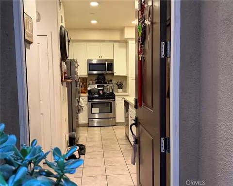 Entry Way - 10349 Diamond Way, Pacoima, CA 91331 photo 1 of 8