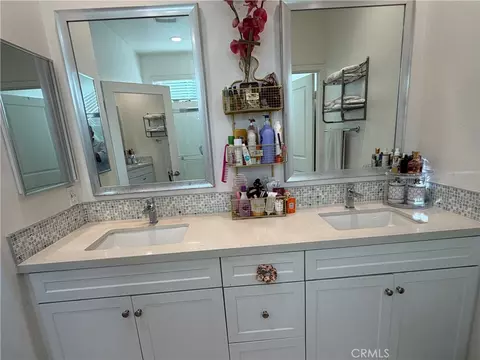 Bath - 10349 Diamond Way, Pacoima, CA 91331 photo 1 of 2