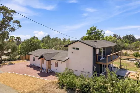 Exterior - 8075 Fruitvale Ave, Moorpark, CA 93021 photo 19 of 20