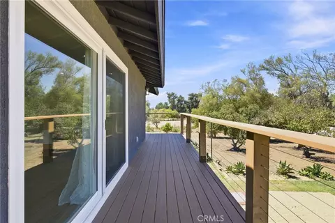 Exterior - 8075 Fruitvale Ave, Moorpark, CA 93021 photo 3 of 20