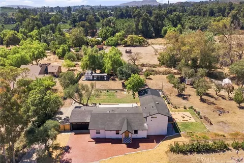 View/Area - 8075 Fruitvale Ave, Moorpark, CA 93021 photo 1 of 6