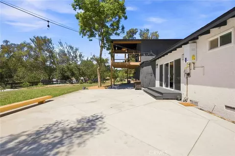 Exterior - 8075 Fruitvale Ave, Moorpark, CA 93021 photo 7 of 20