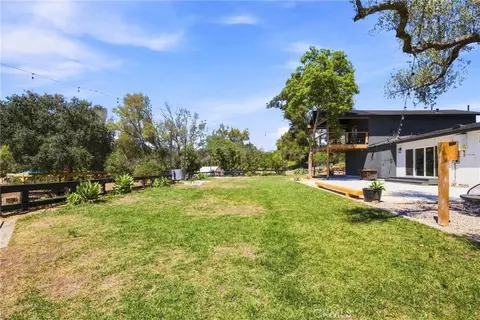 Exterior - 8075 Fruitvale Ave, Moorpark, CA 93021 photo 12 of 20