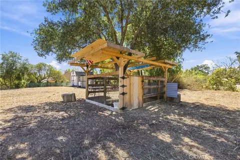 Exterior - 8075 Fruitvale Ave, Moorpark, CA 93021 photo 15 of 20